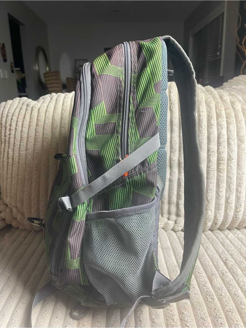 High Sierra Backpack Laptop School Travel Bag Gray Green Geometric Print - Picture 4 of 8